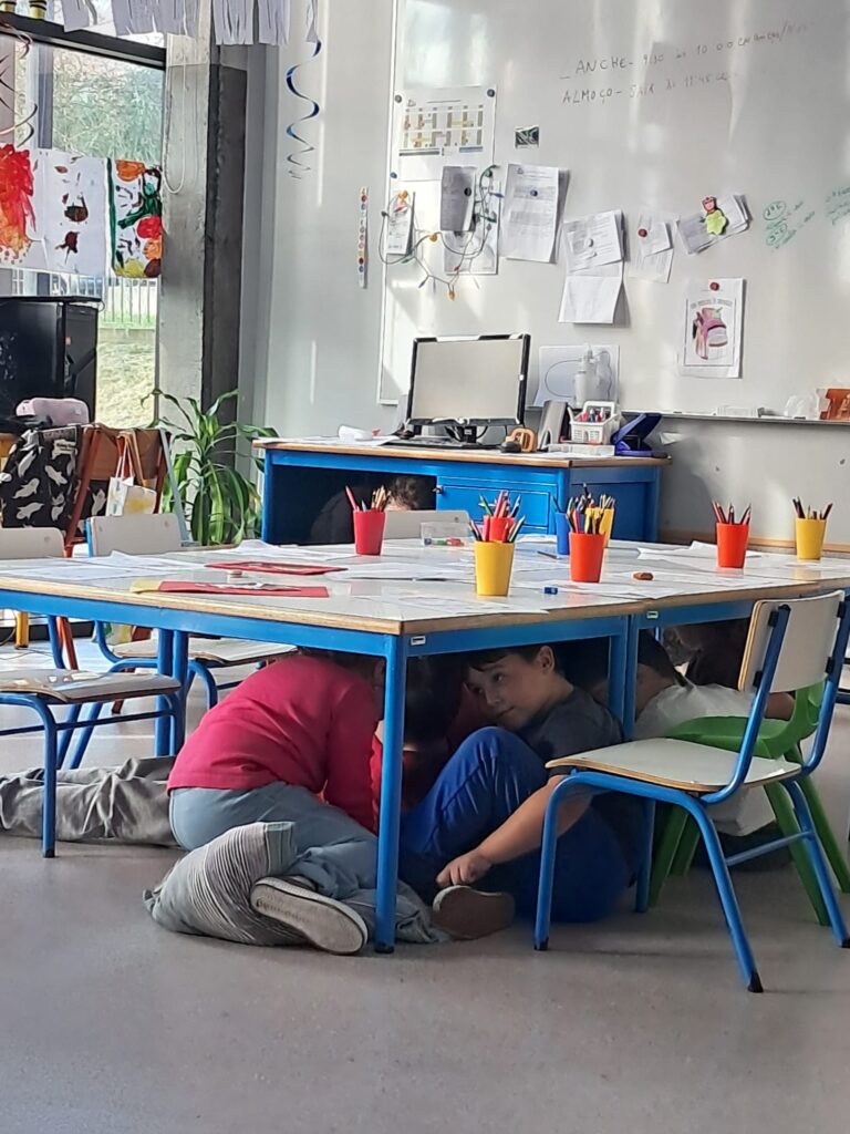 WhatsApp-Image-2025-11-12-at-11.05.04-4-1-768x1024 A Terra Treme