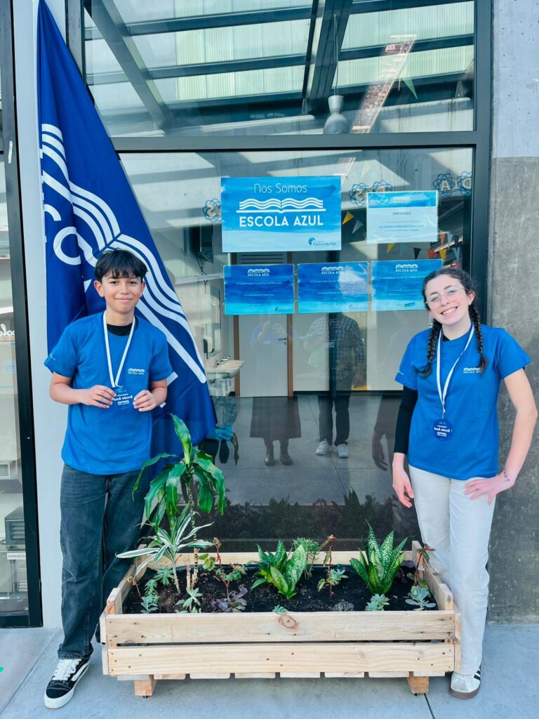 WhatsApp-Image-2025-11-14-at-17.53.20-1-1-768x1024 Escola Azul