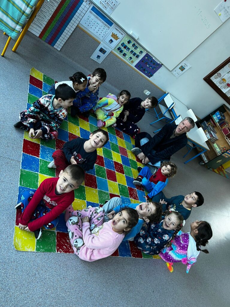 WhatsApp-Image-2025-11-20-at-22.57.53-768x1024 Dia do Pijama