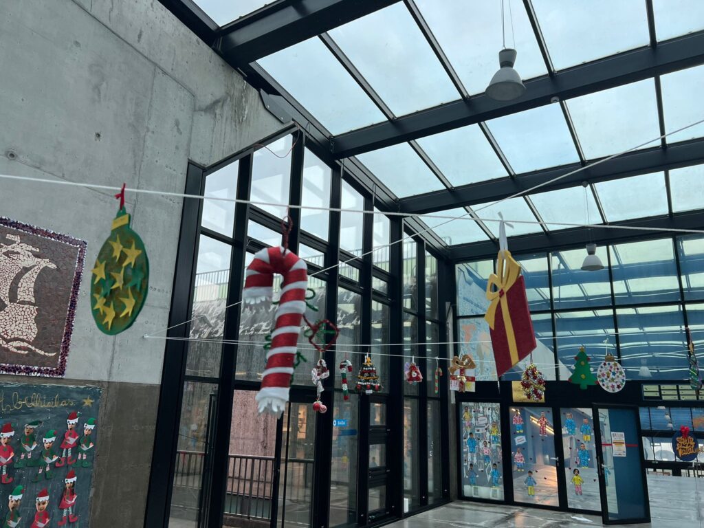 WhatsApp-Image-2025-12-19-at-17.50.28-2-1024x768 Álbum de Natal