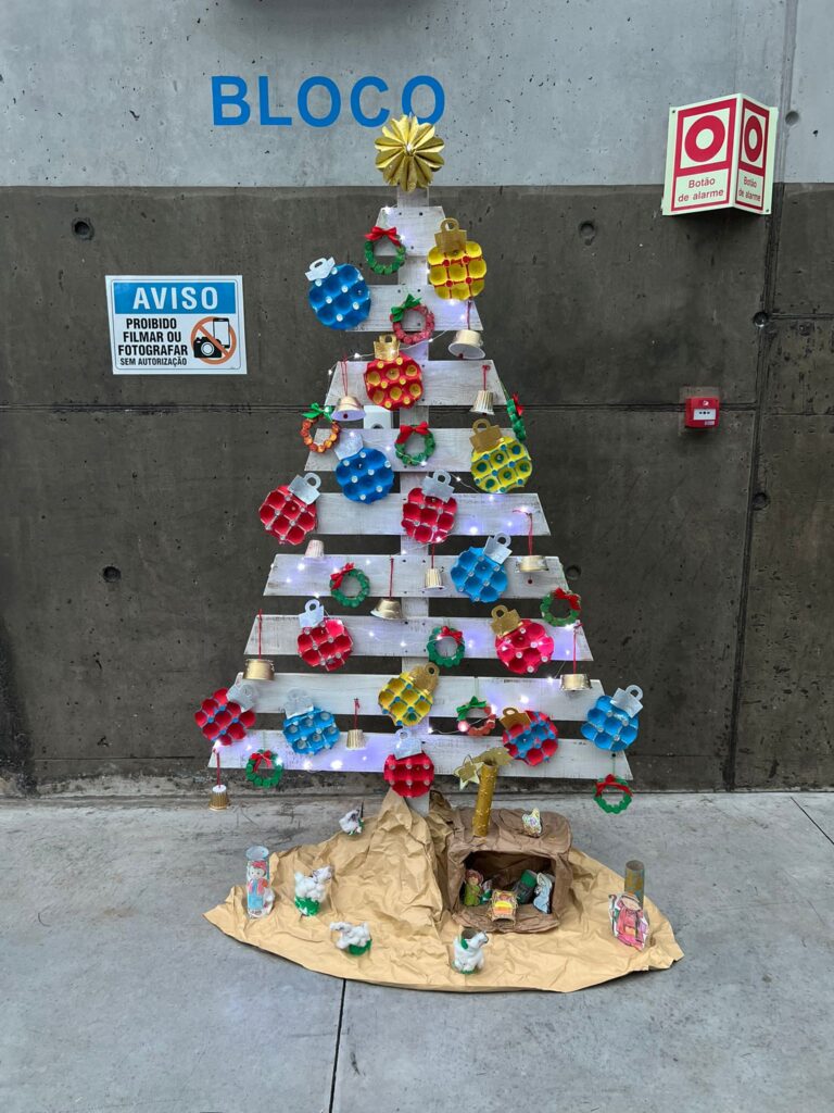 WhatsApp-Image-2025-12-19-at-17.50.28-3-768x1024 Álbum de Natal