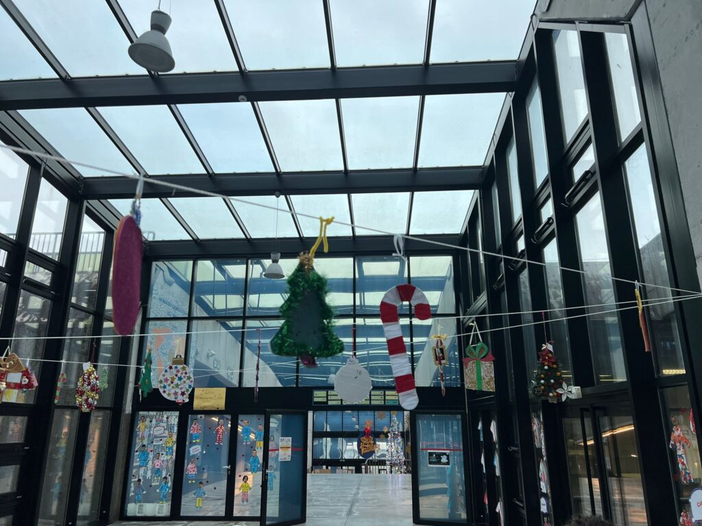 WhatsApp-Image-2025-12-19-at-17.50.29-1024x768 Álbum de Natal