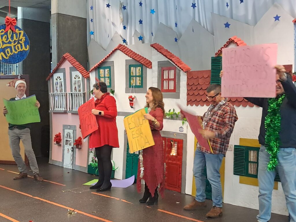 WhatsApp-Image-2025-12-19-at-17.51.44-1-1024x768 Álbum de Natal