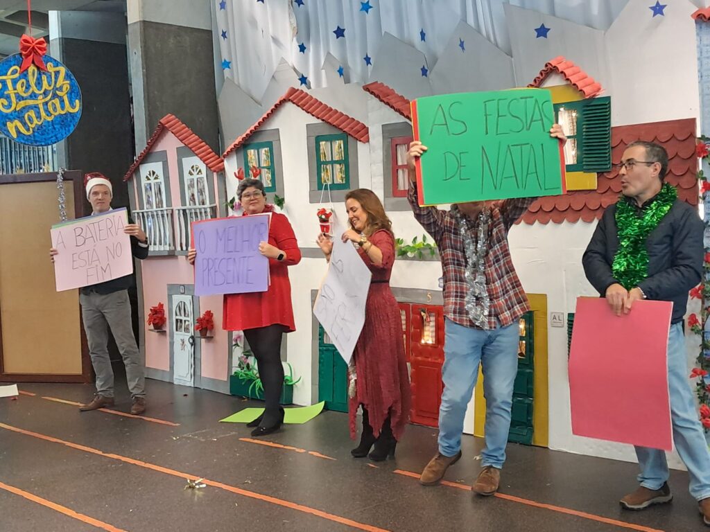 WhatsApp-Image-2025-12-19-at-17.51.44-4-1024x768 Álbum de Natal