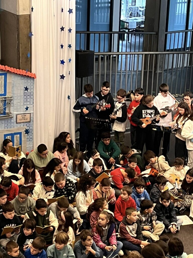 626014556_901398616041209_5905907542009416542_n-768x1024 Cantares às Estrelas