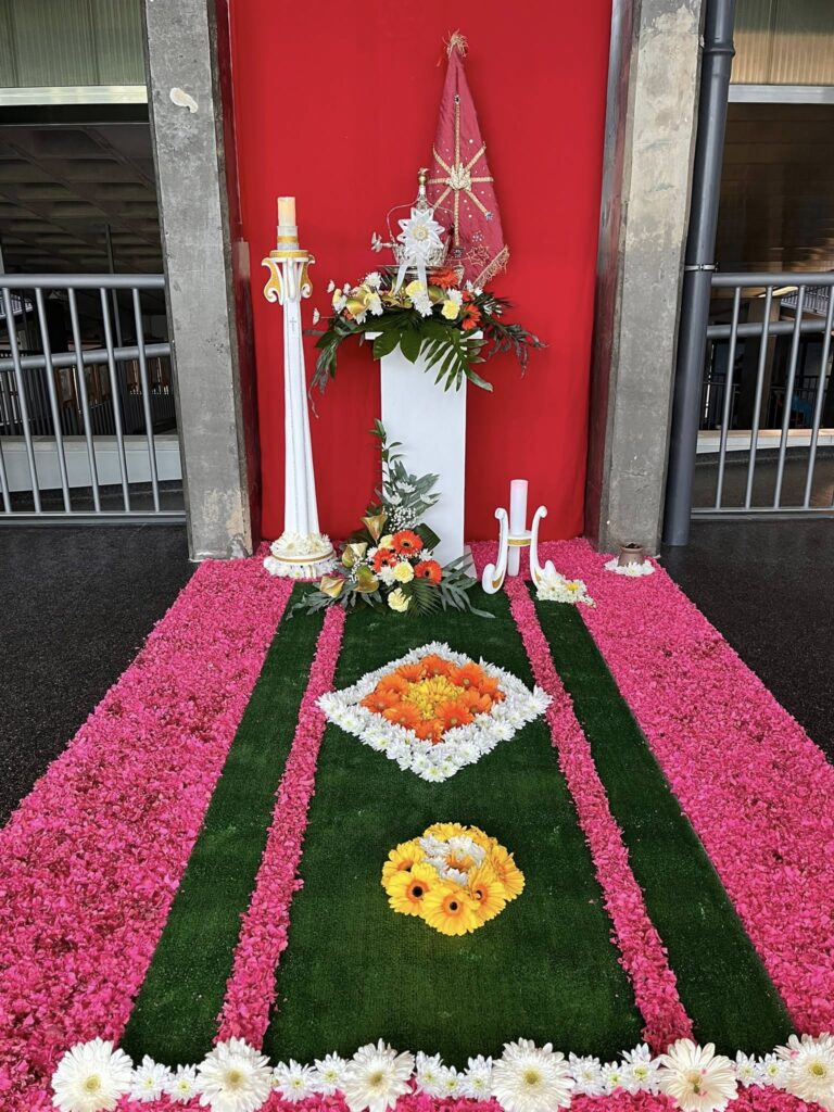 bispo-768x1024 Visita D. Armando - Bispo de Angra