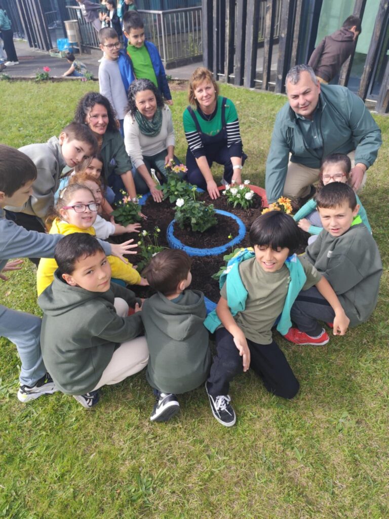 eco2-768x1024 Hastear da Bandeira Eco-Escolas